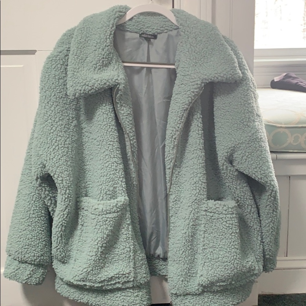 FLUFFY JACKET